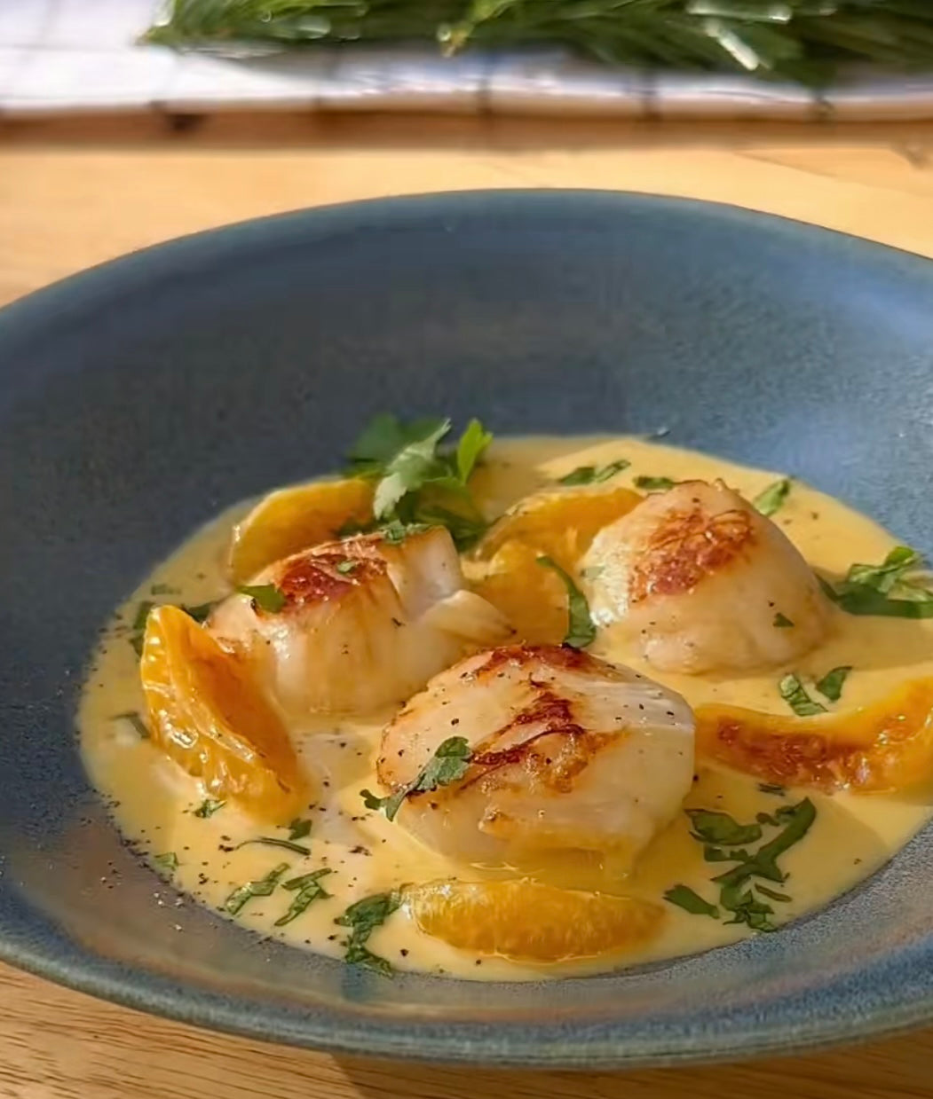 Frozen Raw Sea Scallops ,3 Packs ( 454g Each )